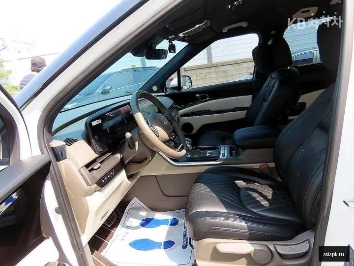 Kia Carnival 5