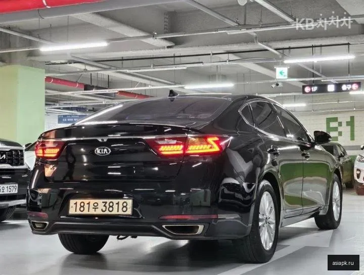 Kia K7 4