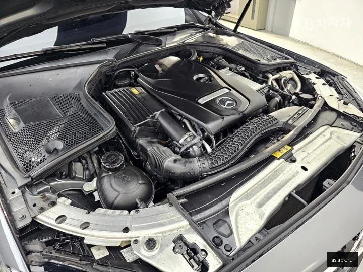 Mercedes-Benz C-Class 6