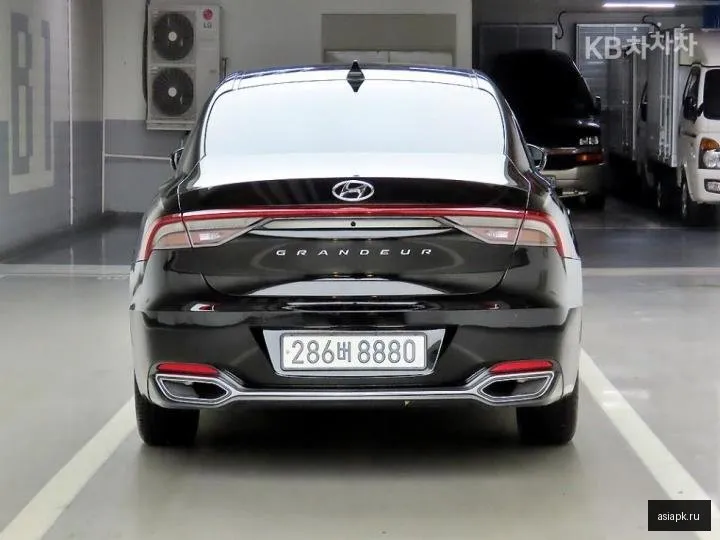 Hyundai Grandeur 3