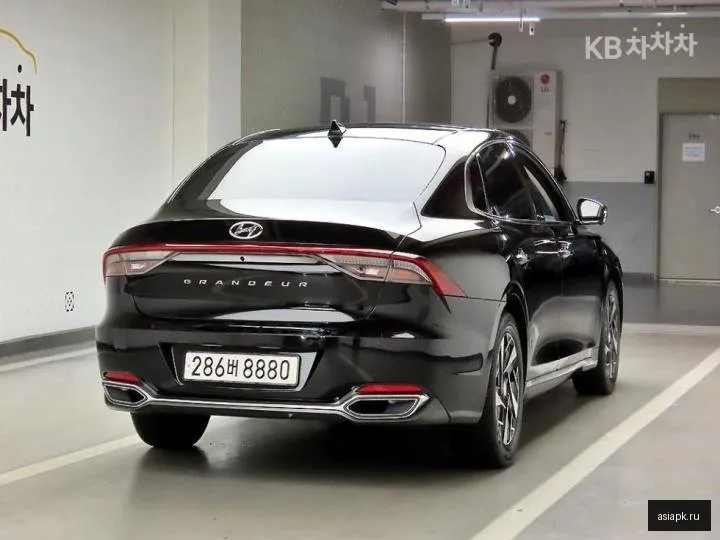 Hyundai Grandeur 4