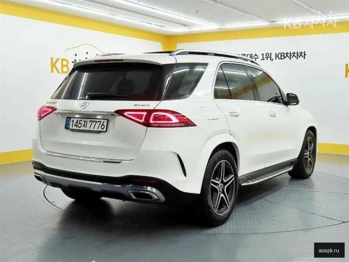 Mercedes-Benz GLE-Class 4