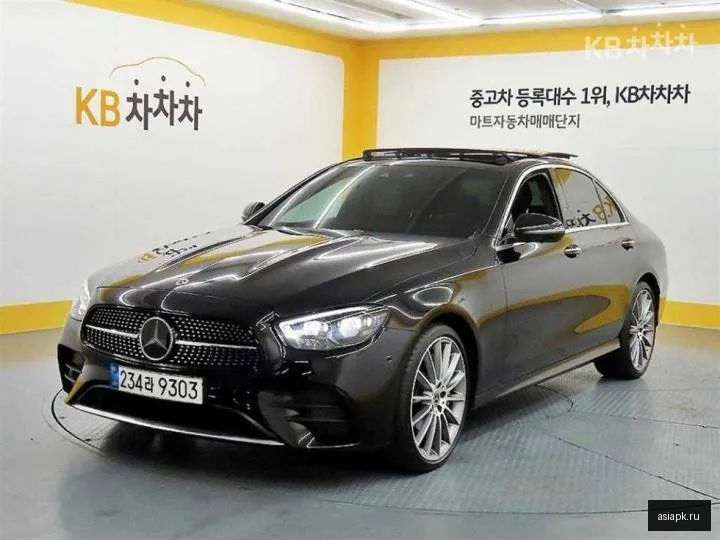 Mercedes-Benz E-Class 2