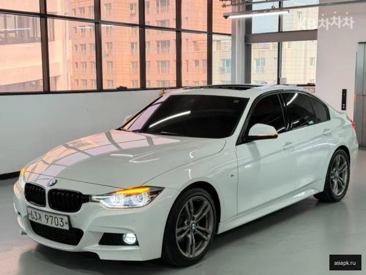 BMW 3-Series 2