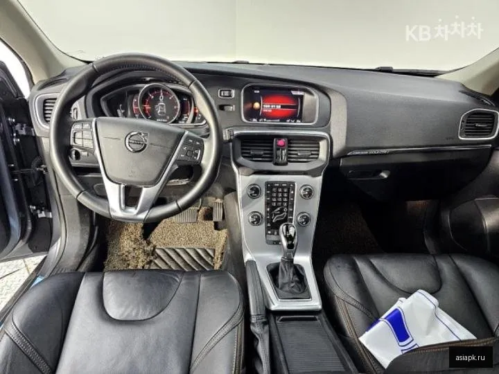 Volvo V40 5