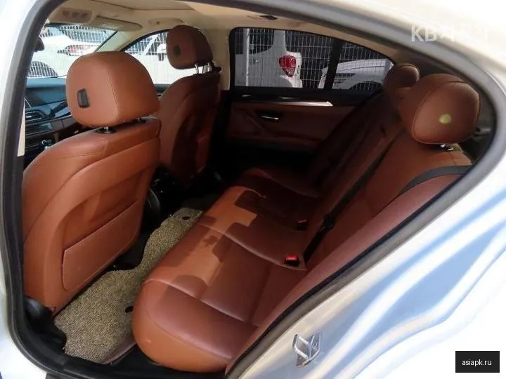 BMW 5-Series 6