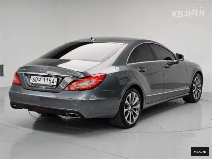 Mercedes-Benz CLS-Class 4