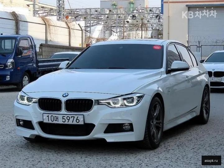 BMW 3-Series 2
