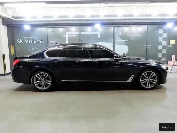 BMW 7-Series 3