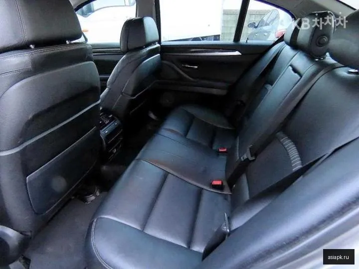 BMW 5-Series 6
