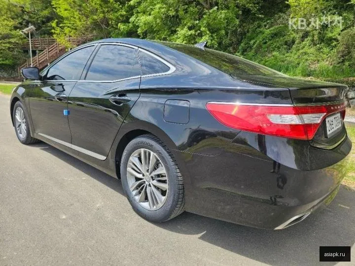 Hyundai Grandeur 4