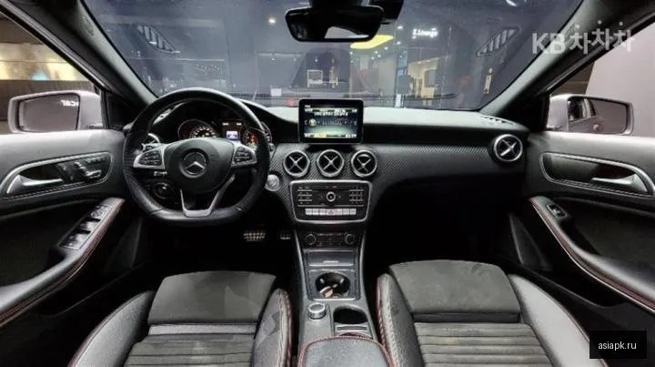 Mercedes-Benz A-Class 4