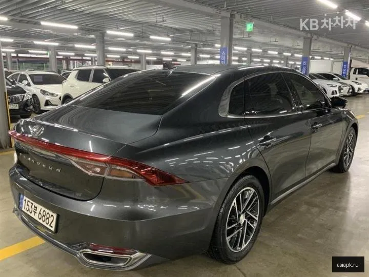 Hyundai Grandeur 3