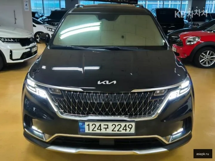 Kia Carnival 5