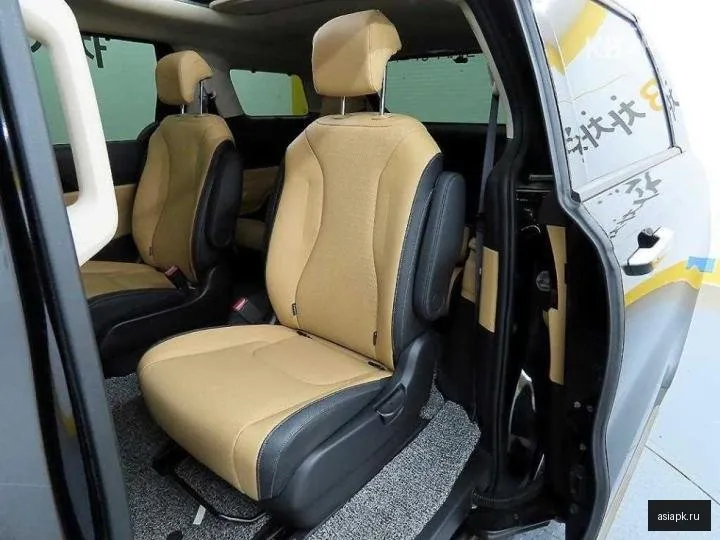 Kia Carnival 6