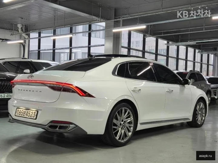 Hyundai Grandeur 6