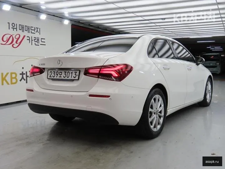 Mercedes-Benz A-Class 4
