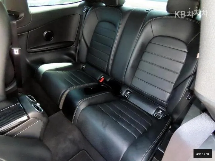 Mercedes-Benz C-Class 6