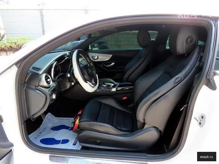 Mercedes-Benz C-Class 5
