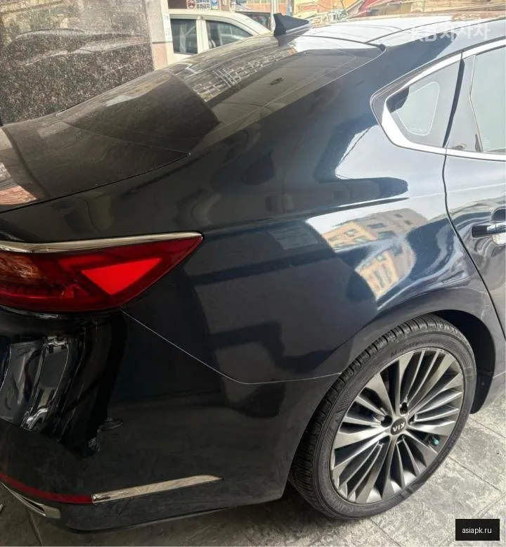 Kia K7 4