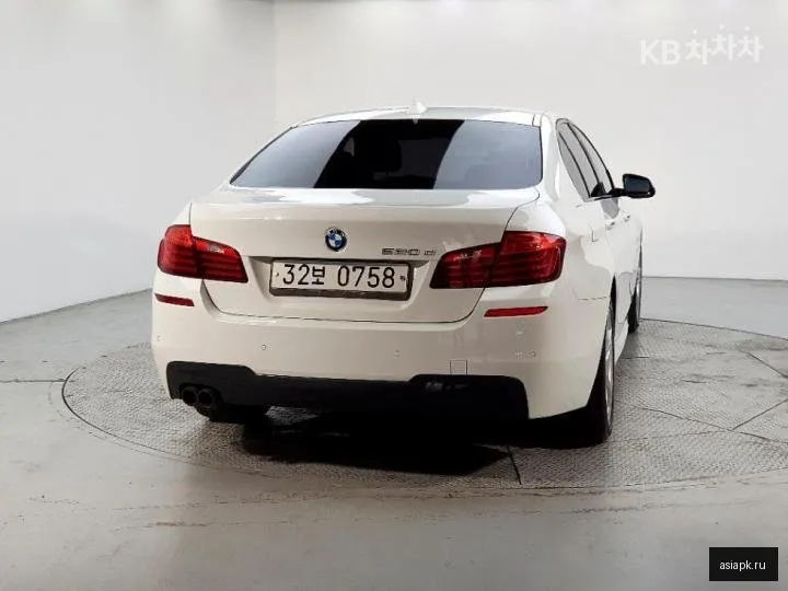 BMW 5-Series 3