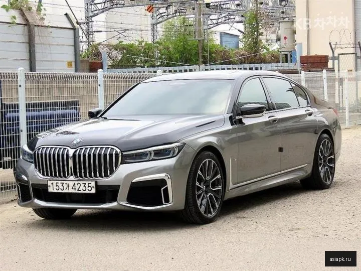 BMW 7-Series 2