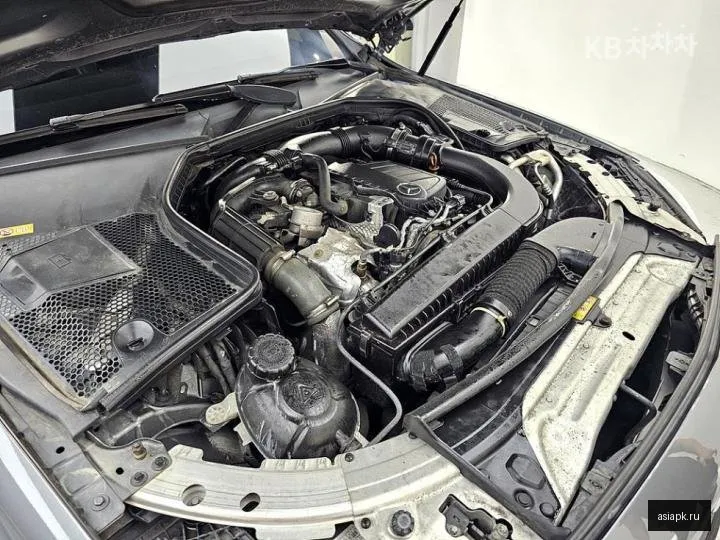 Mercedes-Benz C-Class 6