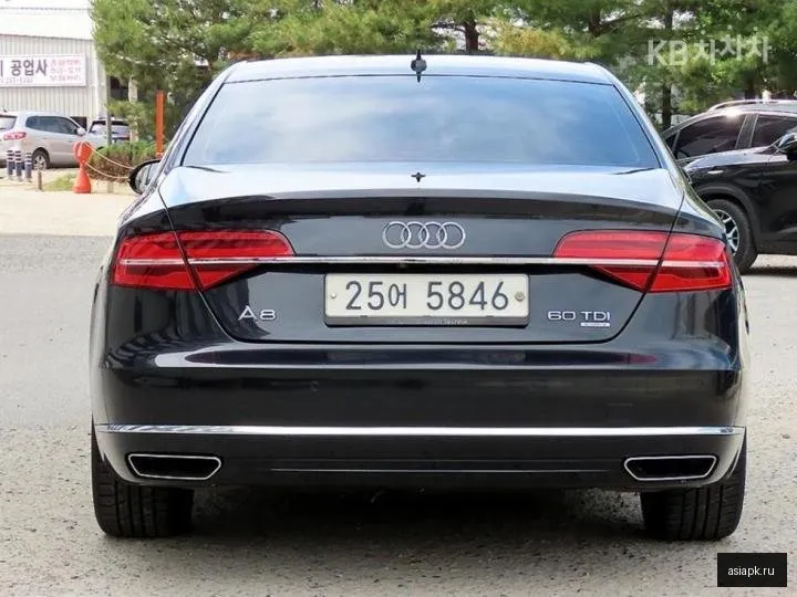 Audi A8 4