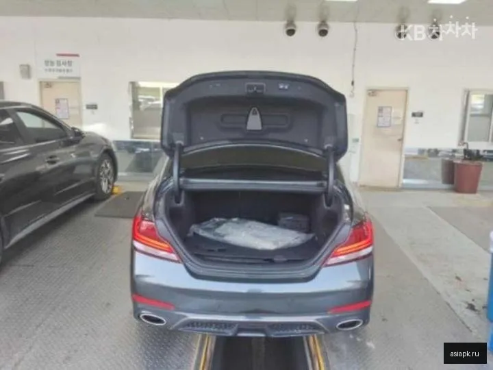 Genesis G70 3