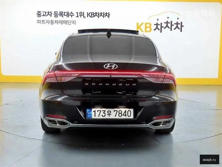 Hyundai Grandeur 3