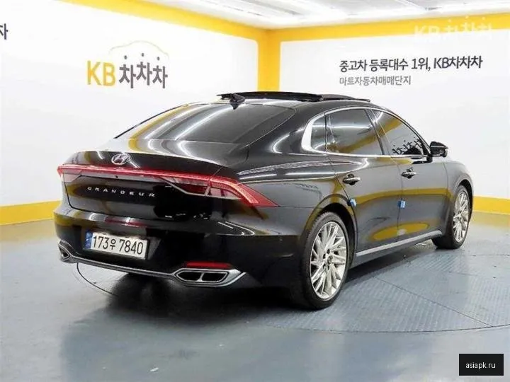 Hyundai Grandeur 4
