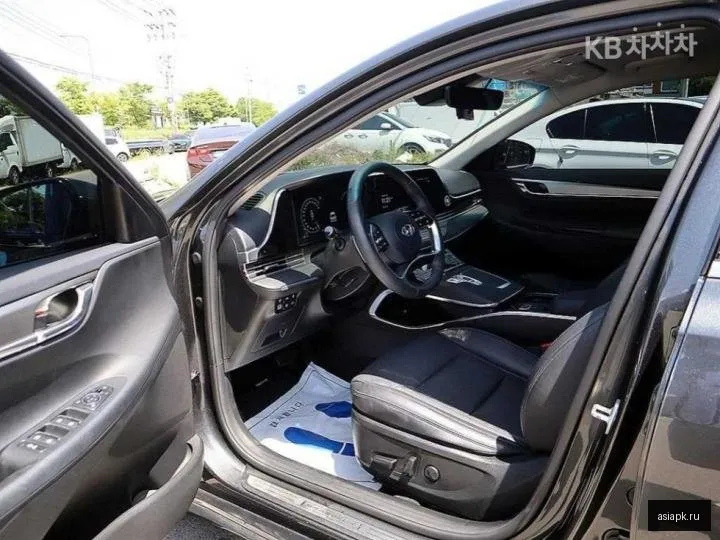 Hyundai Grandeur 6
