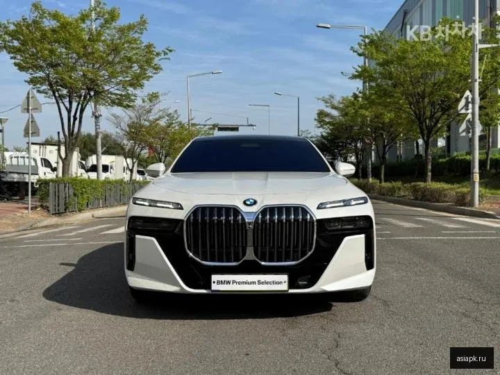 BMW 7-Series 2