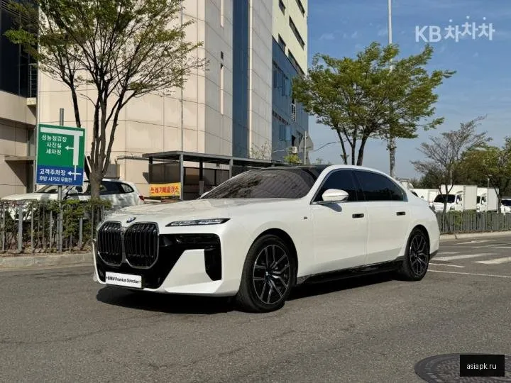 BMW 7-Series