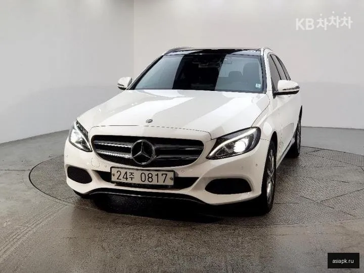 Mercedes-Benz C-Class 2