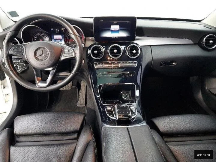 Mercedes-Benz C-Class 5