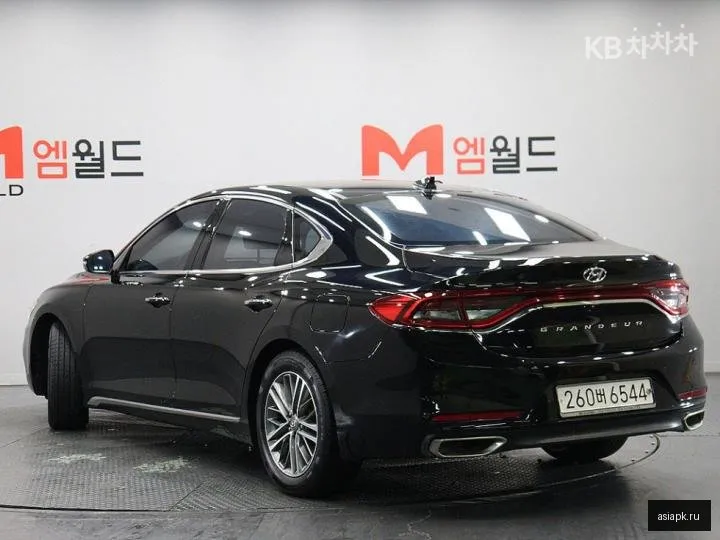 Hyundai Grandeur 4