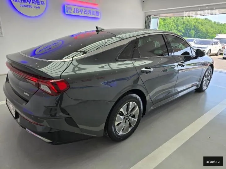 Kia K5 4