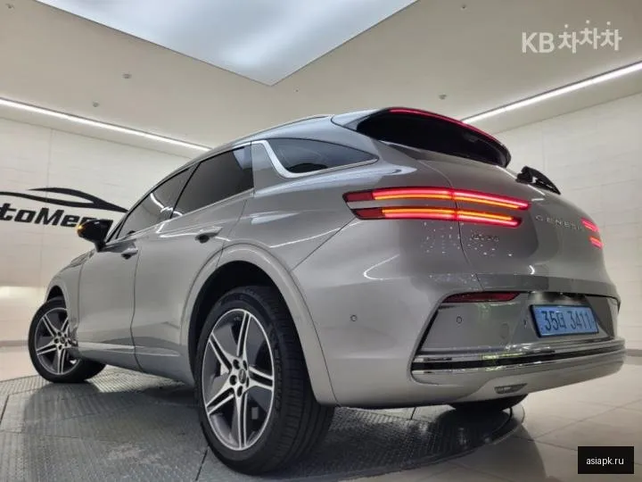 Genesis GV70 4