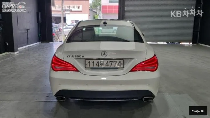 Mercedes-Benz CLA-Class 4