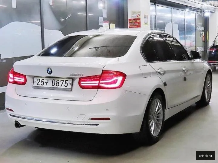 BMW 3-Series 4