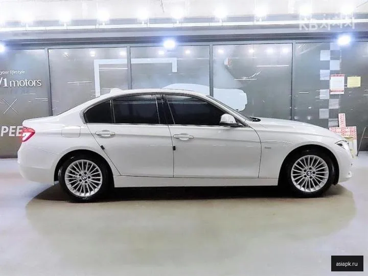 BMW 3-Series 3