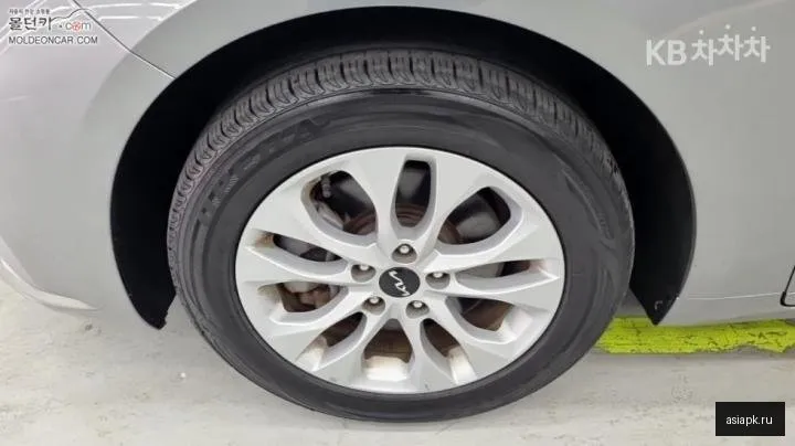 Kia K8 6