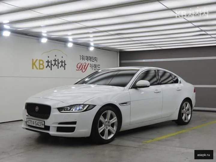 Jaguar XE 2