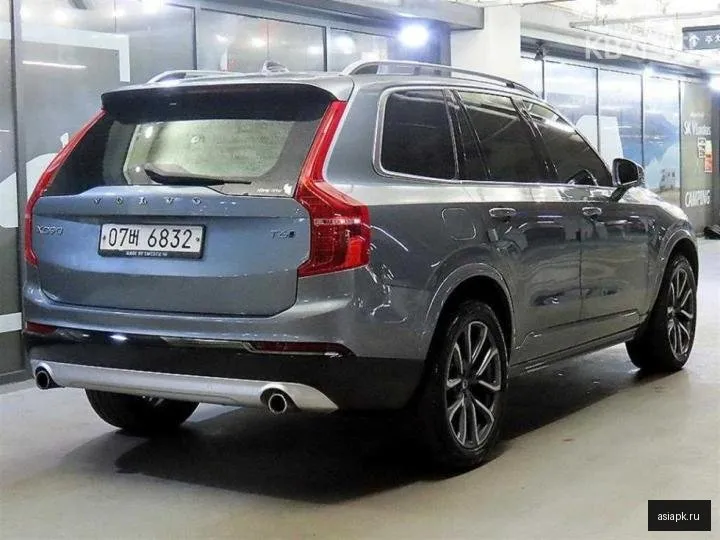 Volvo XC90 4