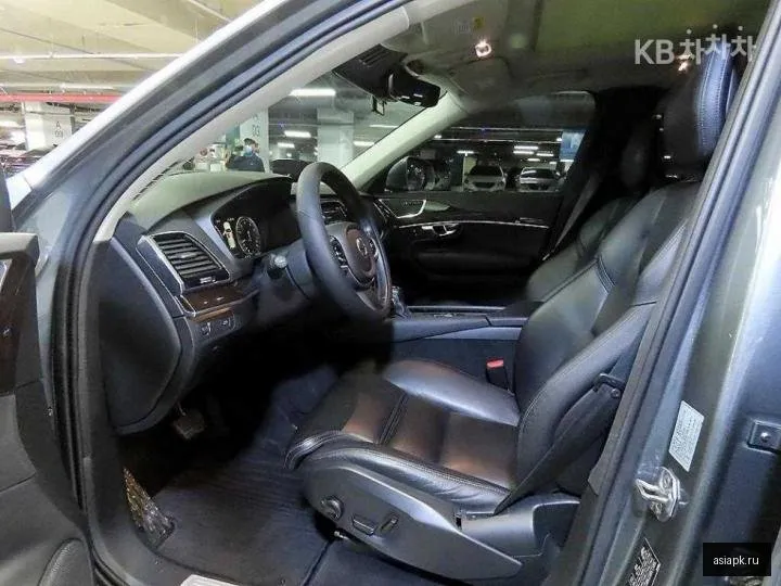 Volvo XC90 6