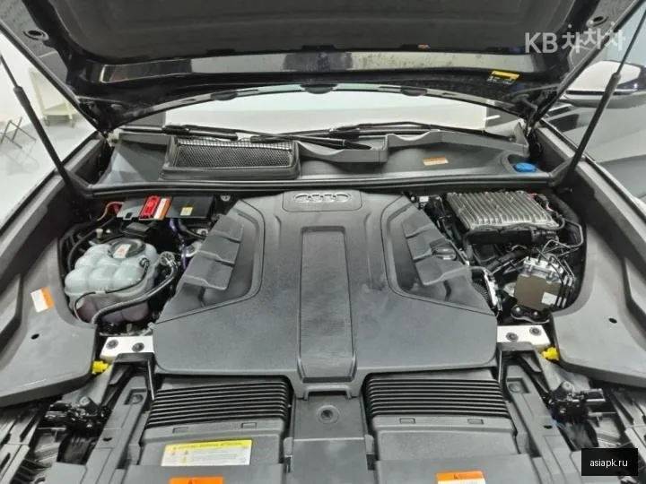 Audi Q8 5