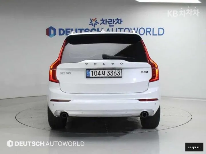 Volvo XC90 4