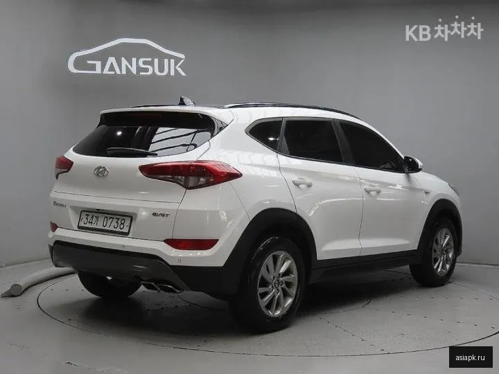 Hyundai Tucson 4
