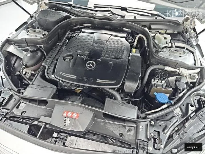 Mercedes-Benz E-Class 5